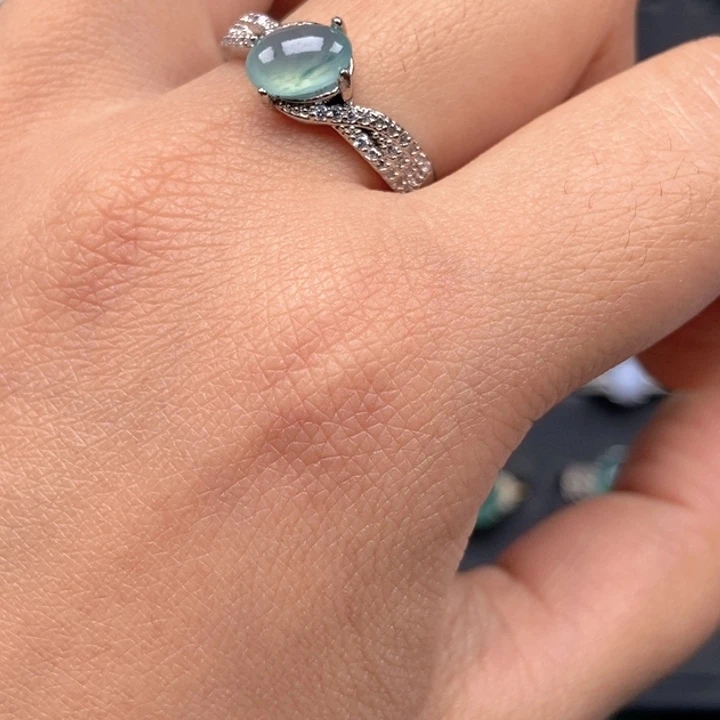 翡翠未镶嵌戒指戒指