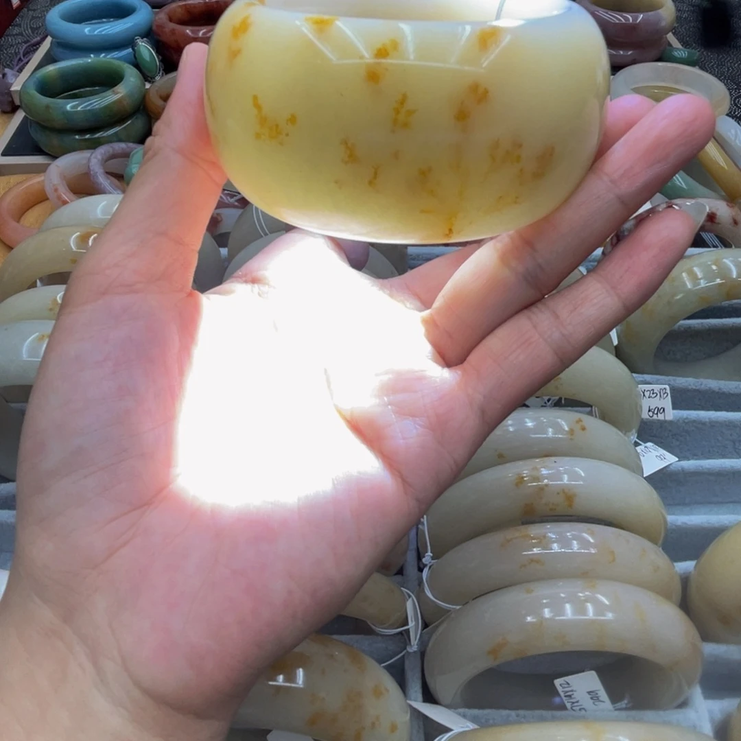 石英质玉未镶嵌圈口56