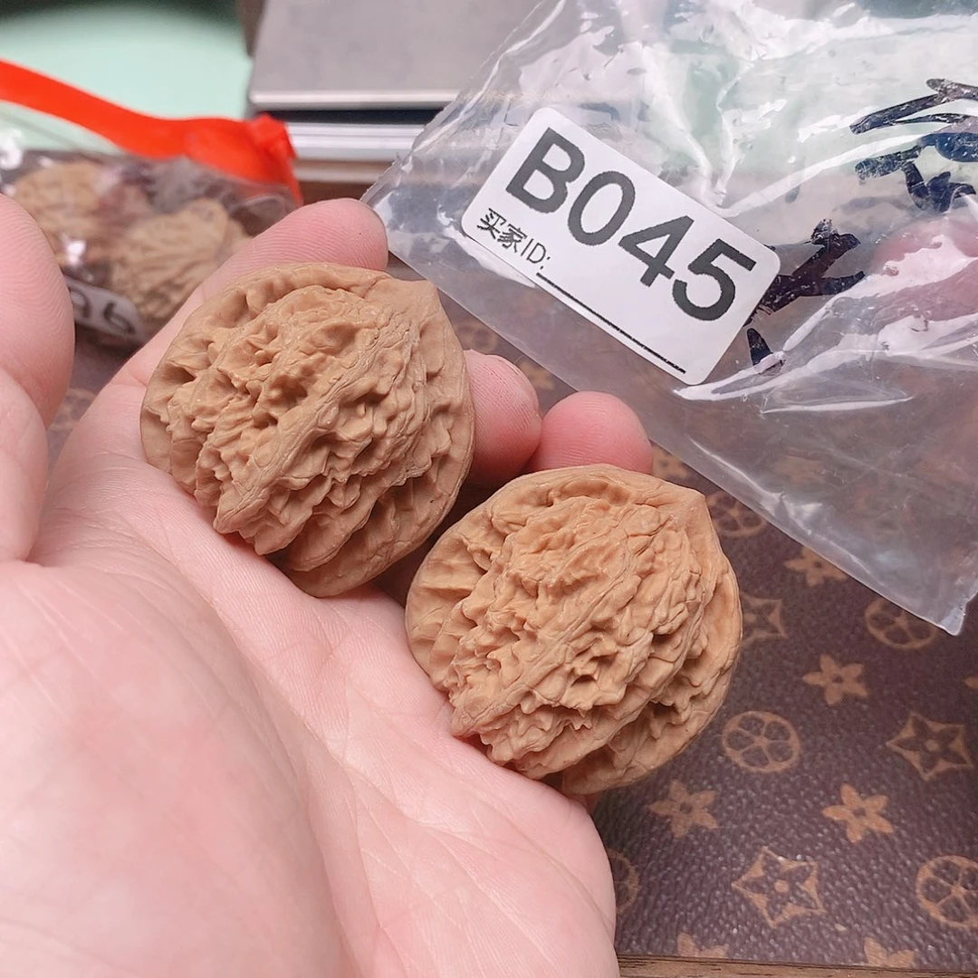 把件文玩核桃龙纹虎41尺。