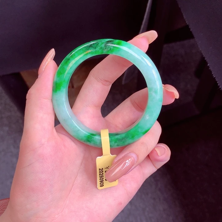 小***粒未镶嵌手镯翡翠翡翠