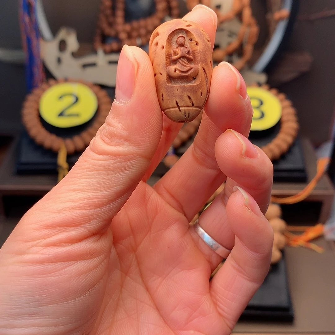 桃核吊坠1***.无相佛一个