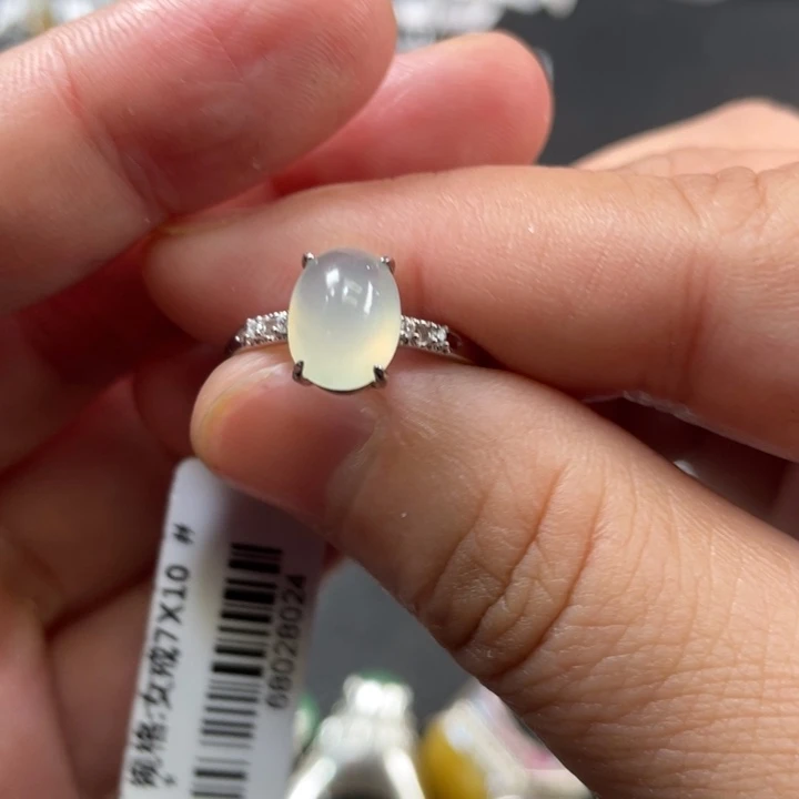 翡翠未镶嵌戒指缅甸天然翡翠