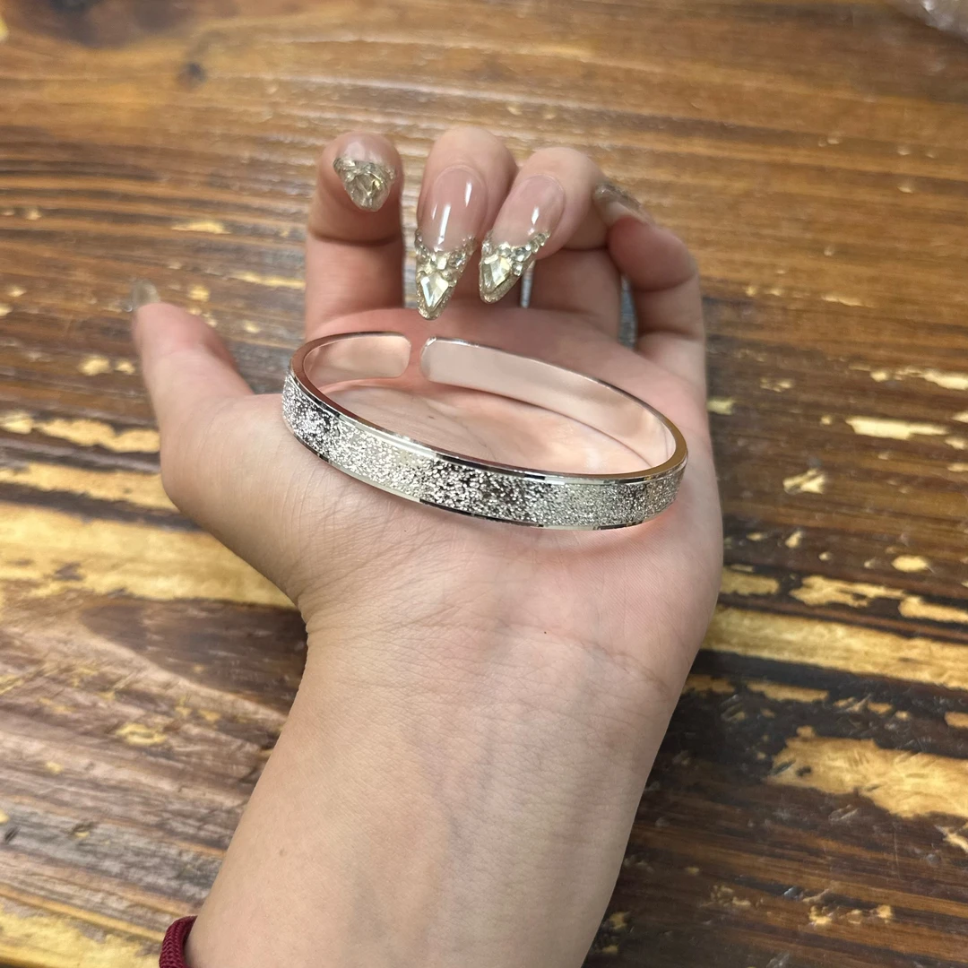 精品银手镯（无礼盒） S039