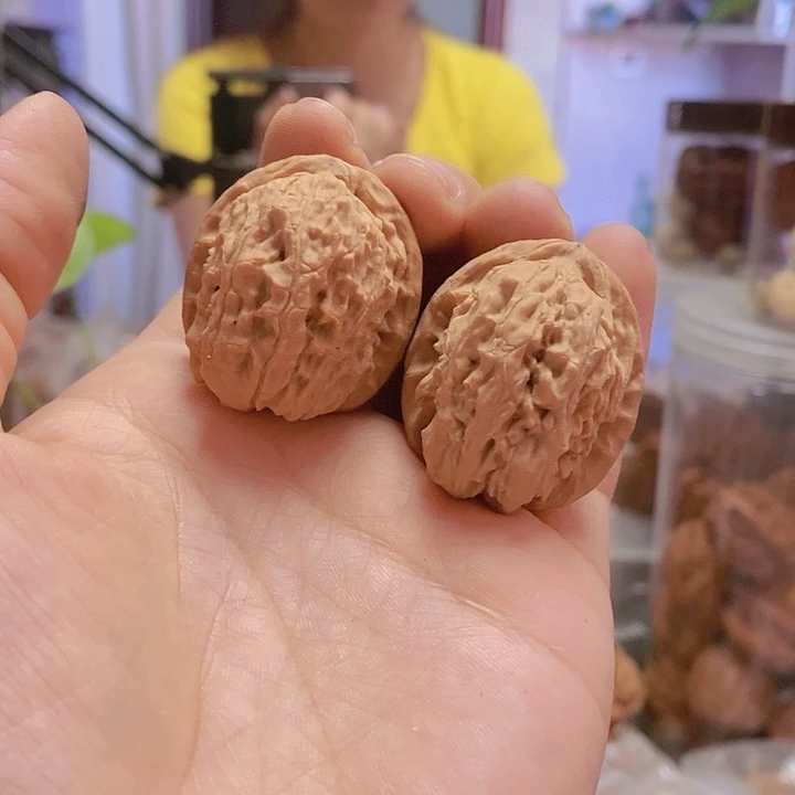 【闪购商品】文玩核桃把件30.5白狮子迷你