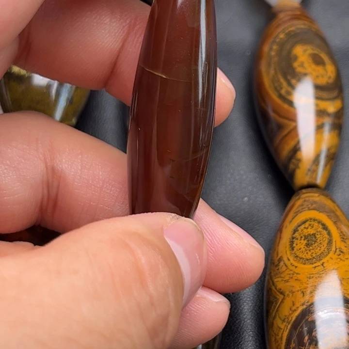 ****说石英岩玉合金颈饰