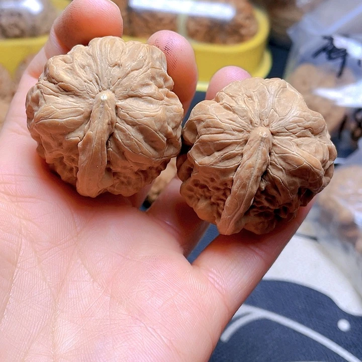 文玩核桃吊坠蛤蟆一帆