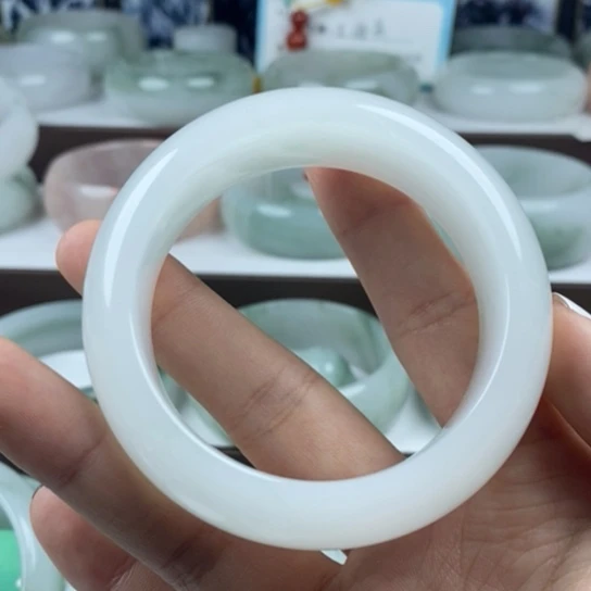 石英质玉（金丝玉）未镶嵌手镯