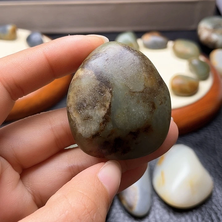 和田玉颈饰未镶嵌30