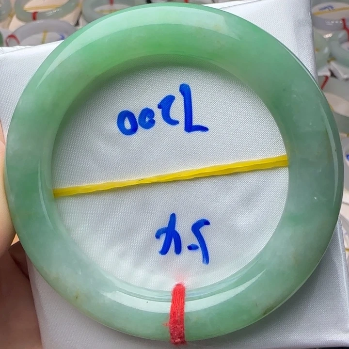 未镶嵌手镯翡翠翡翠手镯（微瑕）