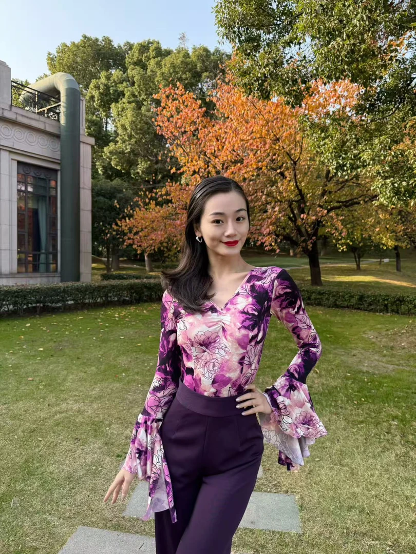 新款紫色四面弹力水晶麻喇叭袖时尚气质舒适高级摩登舞服练功服