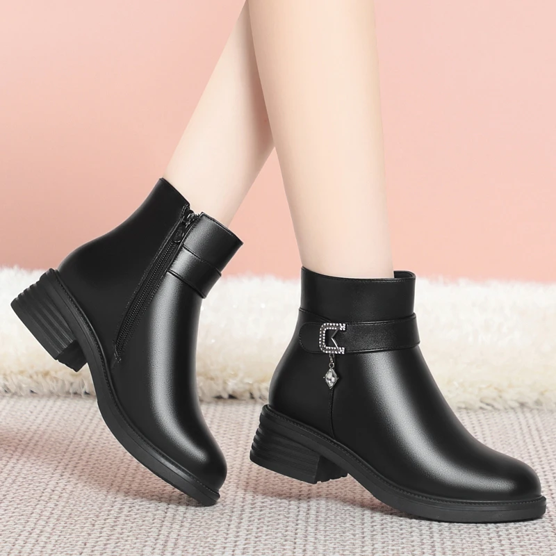 粗跟软底中老年妈妈鞋棉鞋保暖女鞋时装短靴女秋冬棉皮鞋加绒靴子