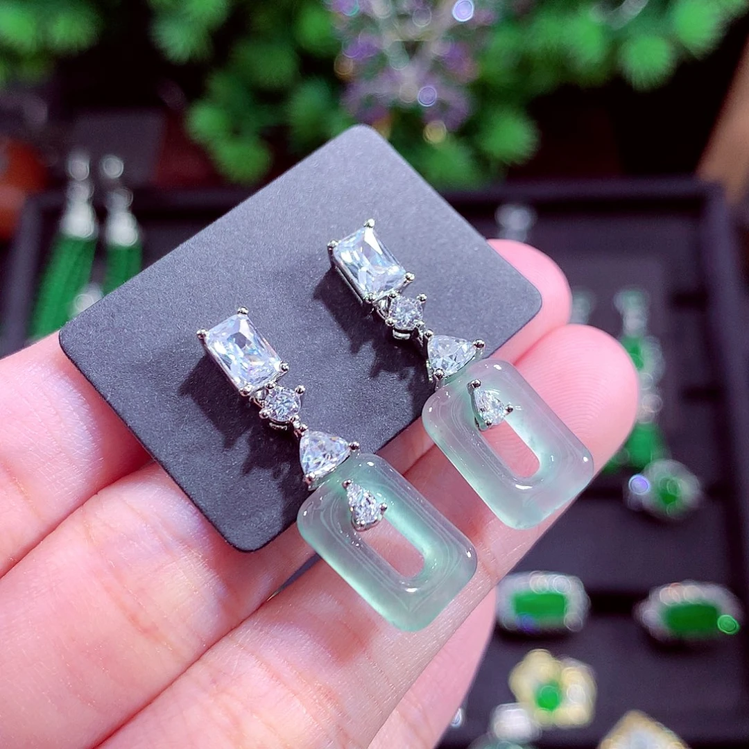 颈饰未镶嵌翡翠天然