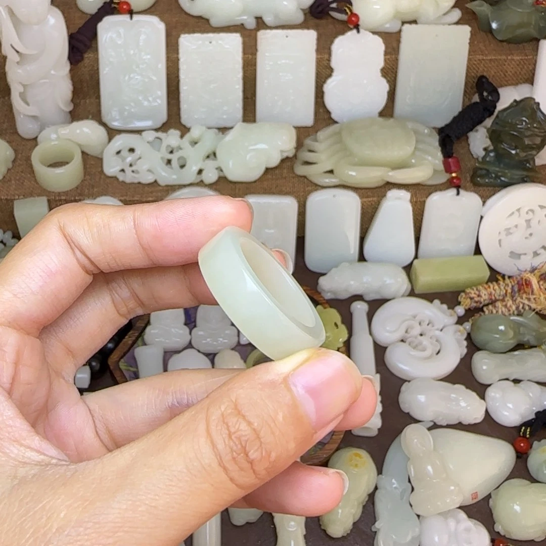 和田玉未镶嵌挂件王*