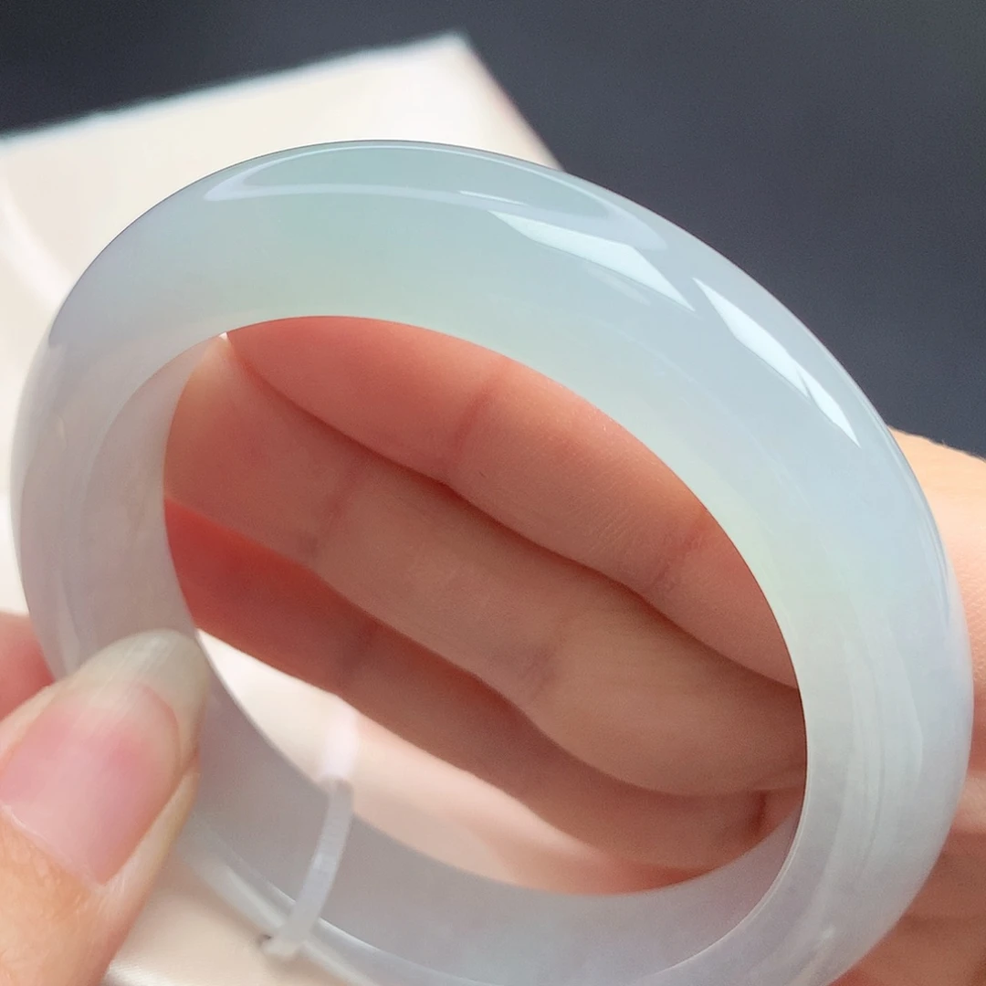 翡翠未镶嵌手镯53.8圈口