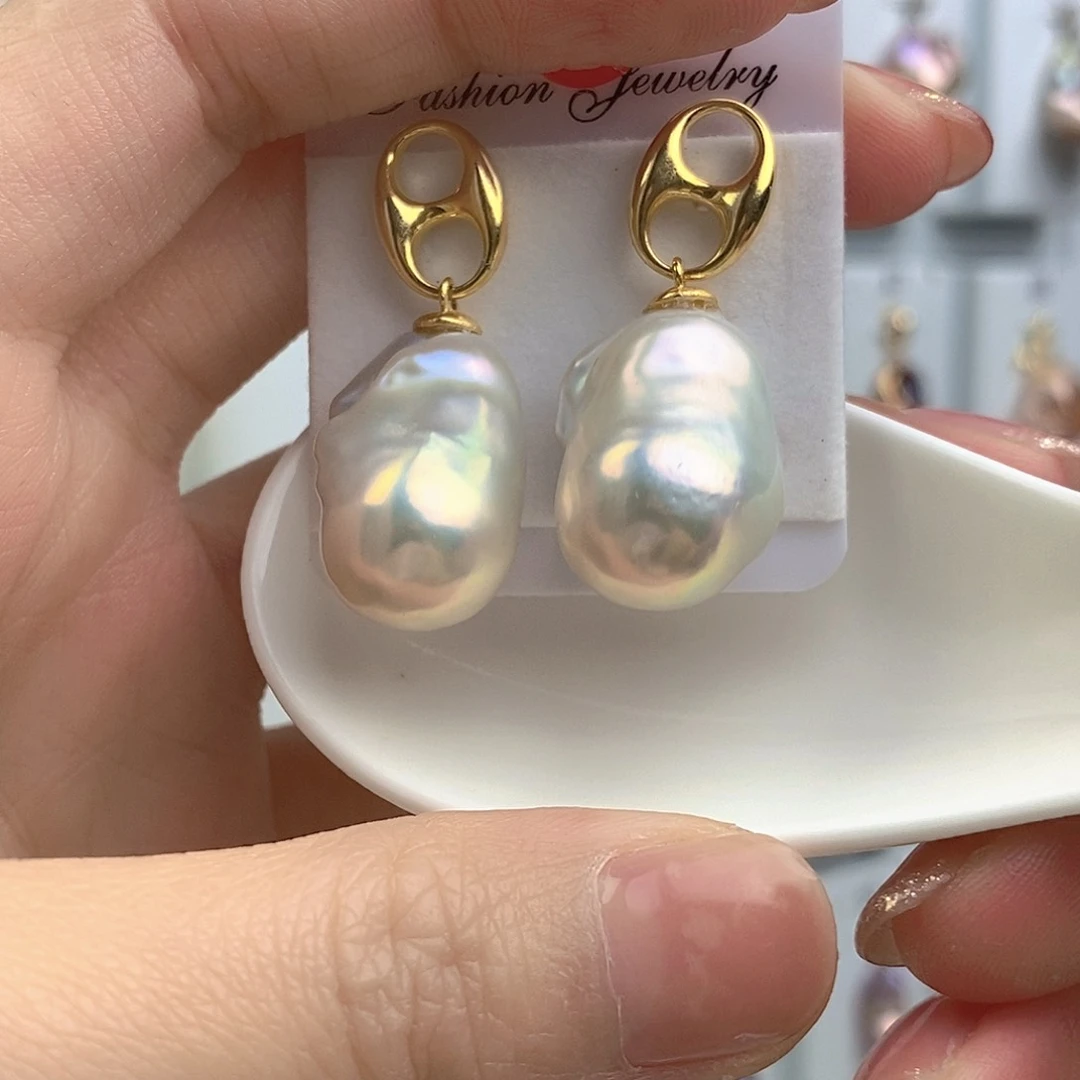 淡水珍珠颈饰合金