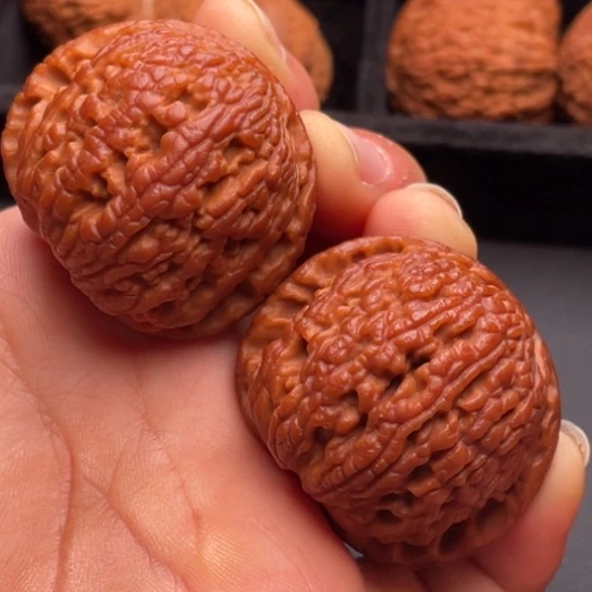 文玩核桃把件秦岭山脉核桃