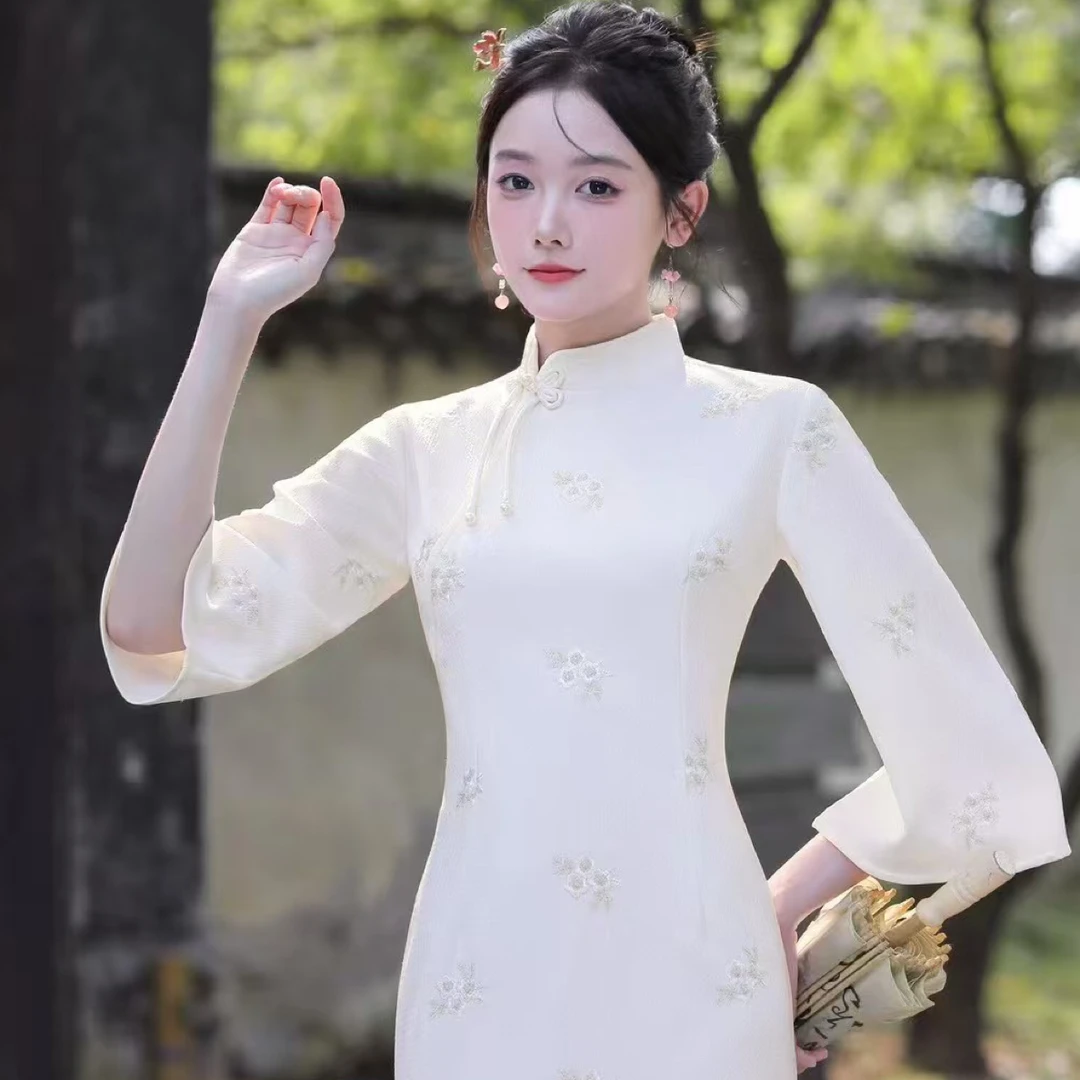 786 年轻款民国风花扣《绣花月》旗袍