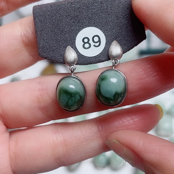 透闪石-蛇纹石玉银S925镶嵌耳钉