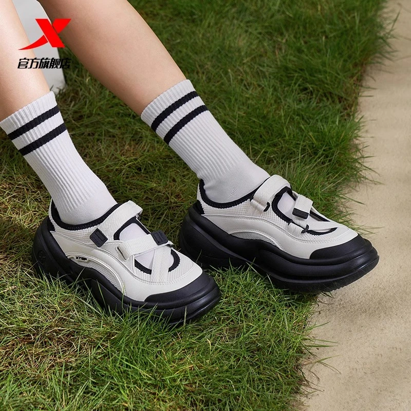 XTEP/特步大福鞋SE休闲鞋女轻便透气时尚厚底凉鞋夏季女子运动鞋