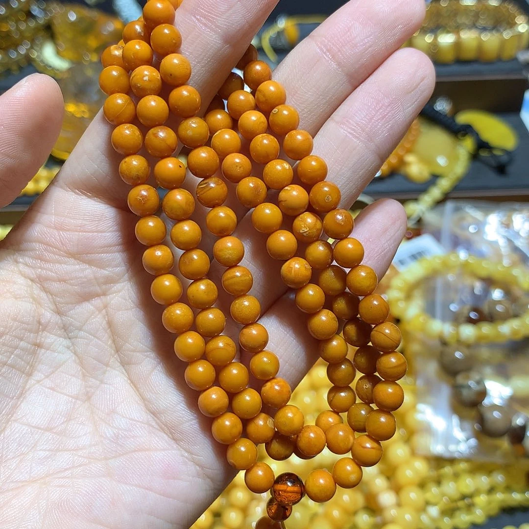 未镶嵌琥珀裸石多样性发其一