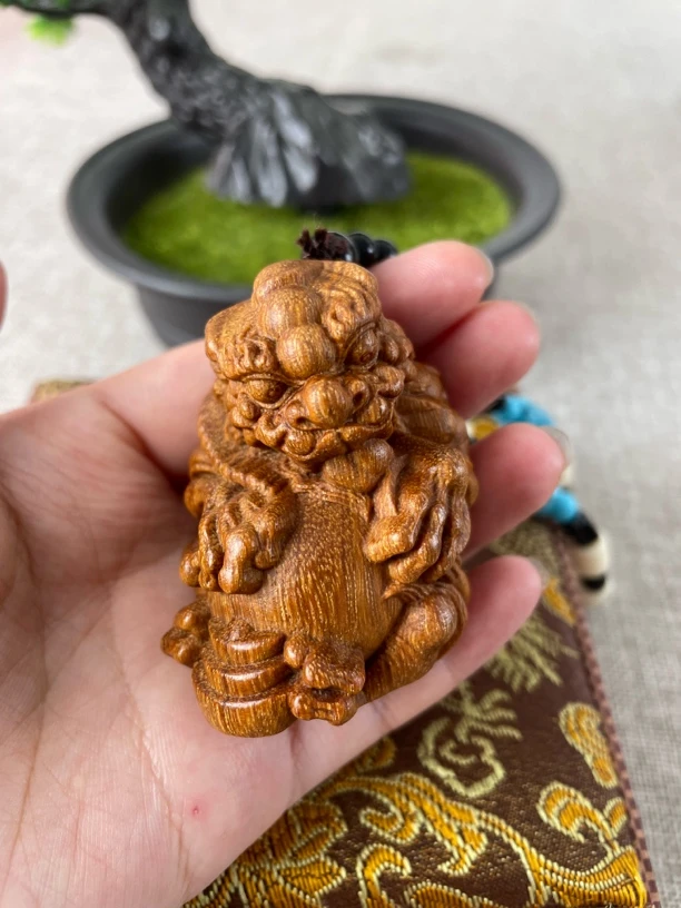 龙鳞满星五帝貔貅手把件