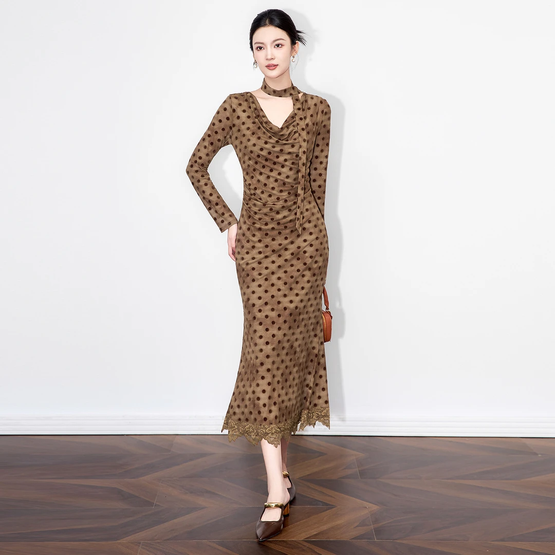 -精致千金风植绒弹力网纱波点提花褶皱法式早秋连衣裙长裙南油