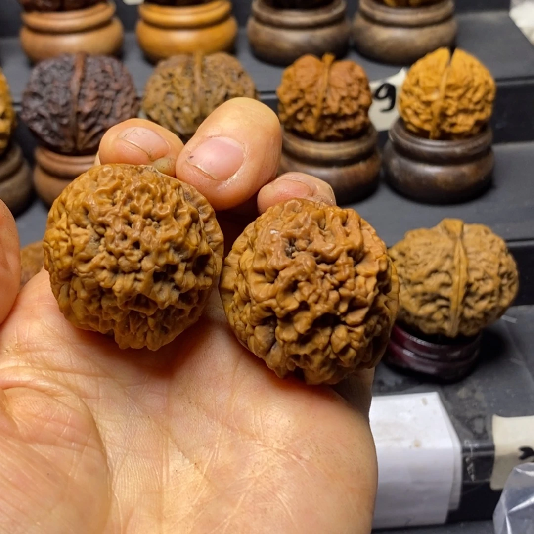 文玩核桃吊坠舍利子34