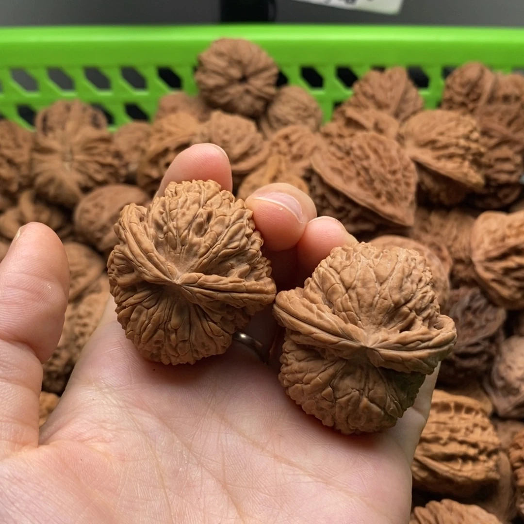 ฅ***氿文玩核桃把件定制商品不退不换