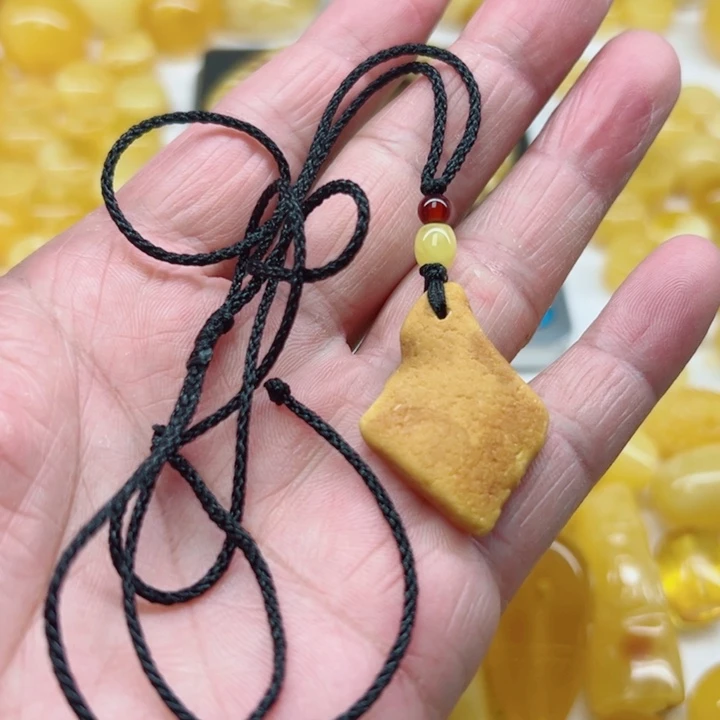 未镶嵌琥珀（矿物珀）裸石