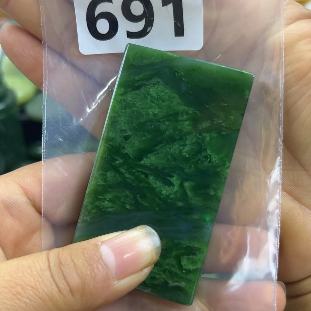 和田玉未镶嵌珠宝半成品