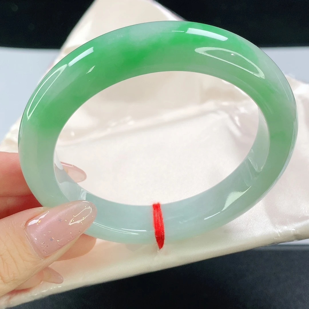 翡翠手镯未镶嵌157翡翠