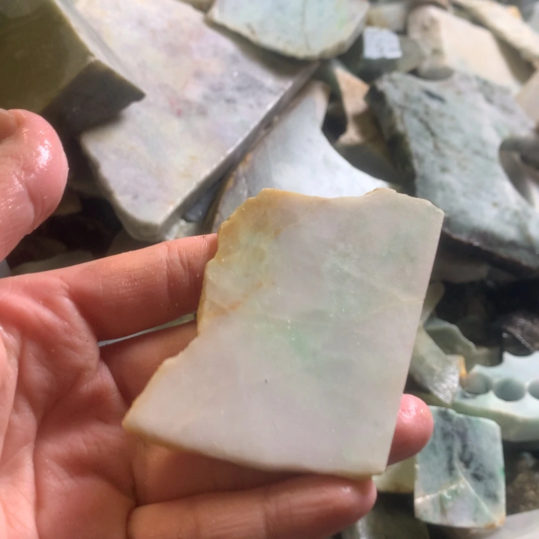 翡翠颈饰未镶嵌缅甸翡翠