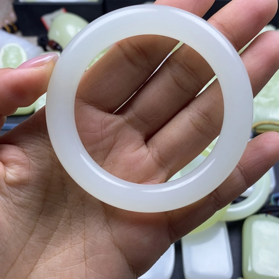 李*刀天然青海时尚手镯