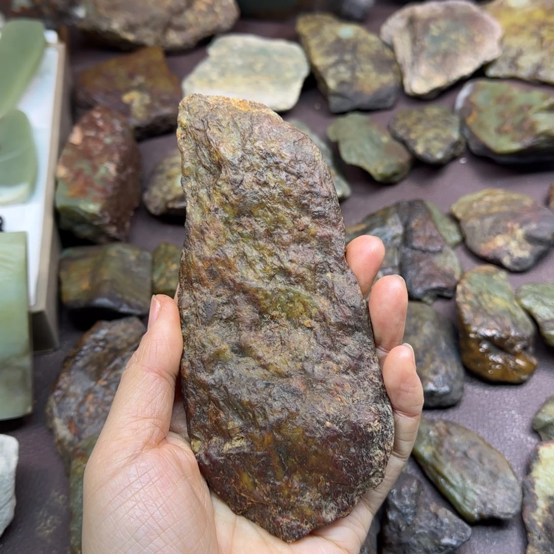 岫岩河磨玉（透闪石质玉）未镶嵌颈饰