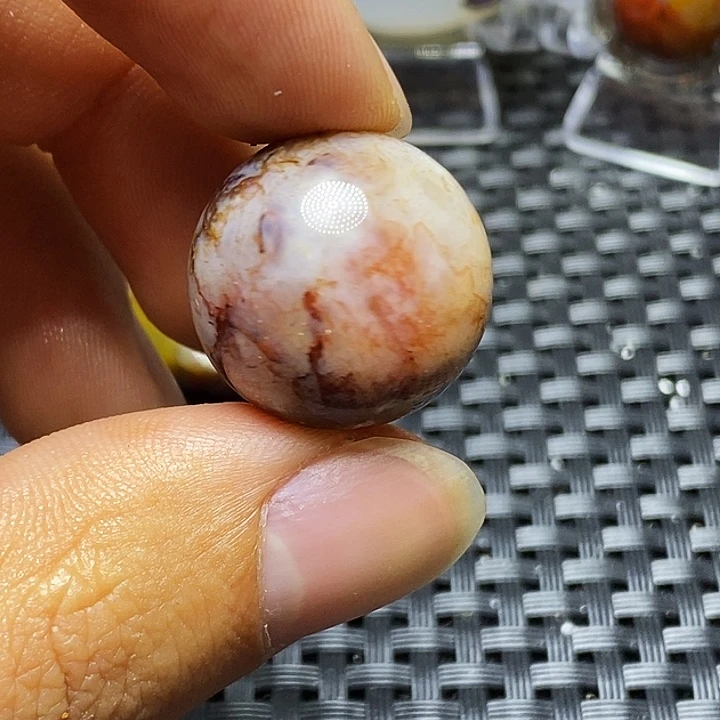 圆***蛋玛瑙/玉髓未镶嵌颈饰