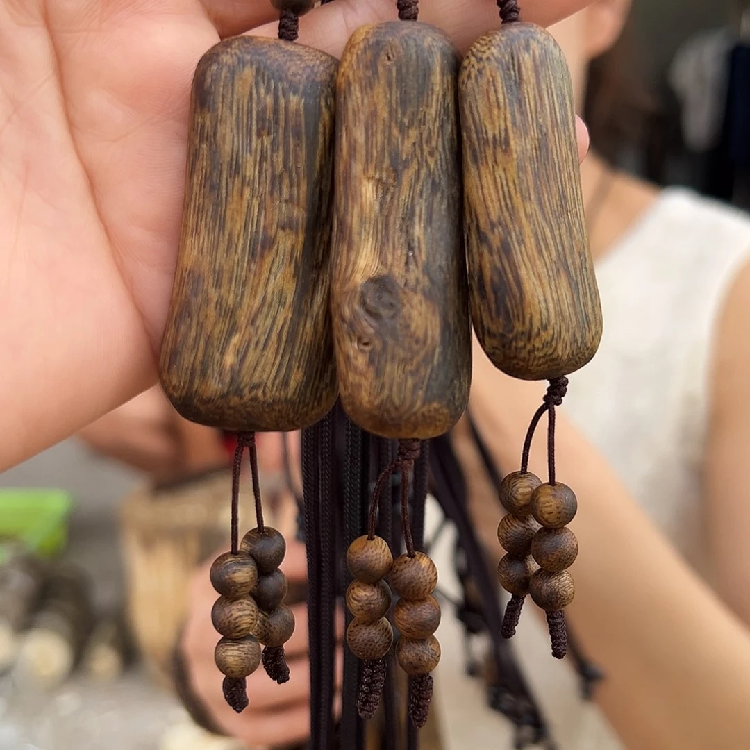 吊坠沉香海南老白奇金丝油天然留疤吊坠多样性发其一