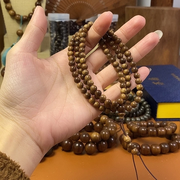 檀香木老山檀香黑肉沉水0.6/108颗