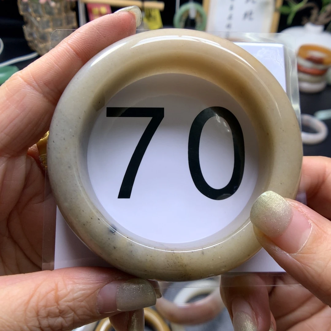 石英质玉手镯未镶嵌@****✨