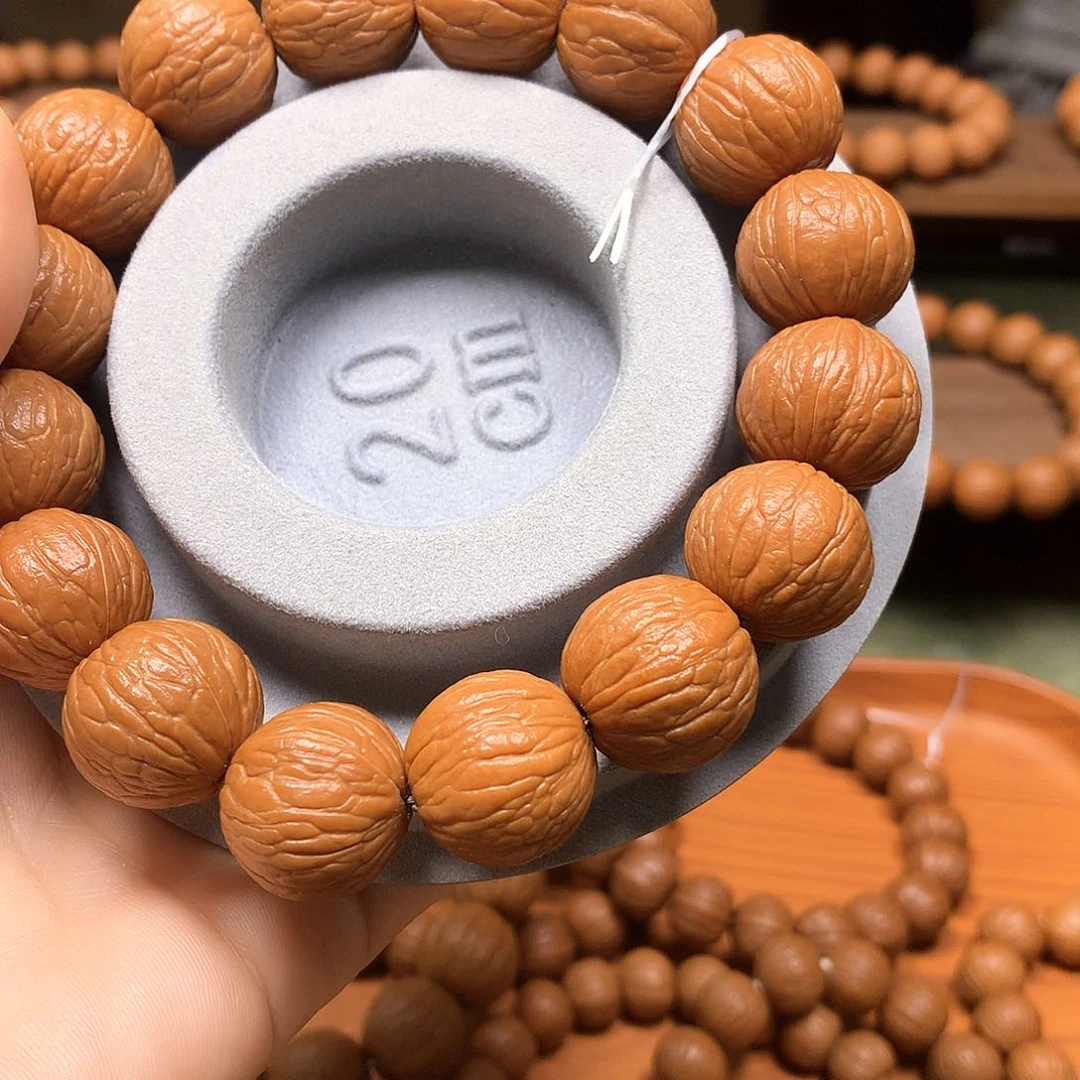 吊坠猴头核桃。*。17同尺聚宝盆