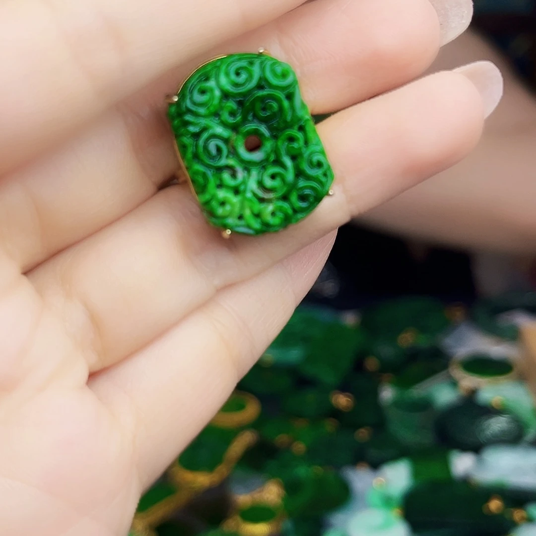 翡翠银S925镶嵌颈饰多样性