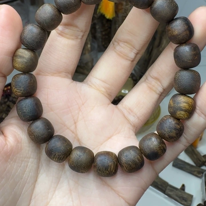 商***者扇子奇楠沉香老鼓珠料子
