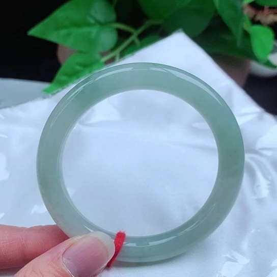 翡翠手镯未镶嵌       圆条53