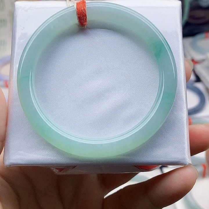翡翠未镶嵌手镯缅甸天然翡翠A货53