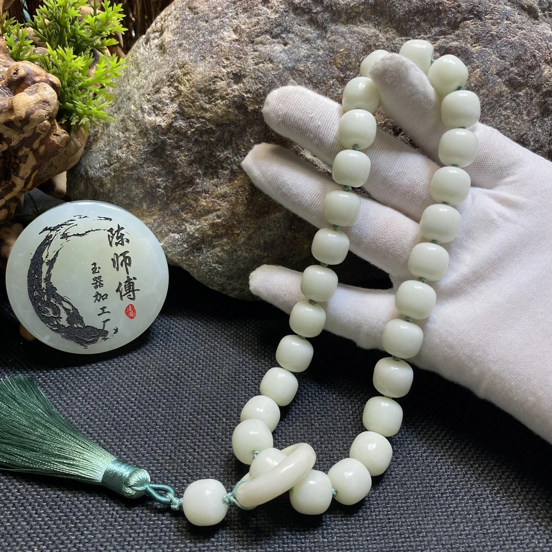 岫玉白瓷老型珠手持手串男女款绕指柔盘玩文玩手持佛珠盘珠手串