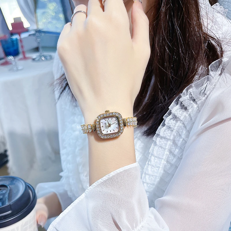 【圣诞礼物】送女朋友聚利时手表女表女士女生小金表送老婆礼盒套装