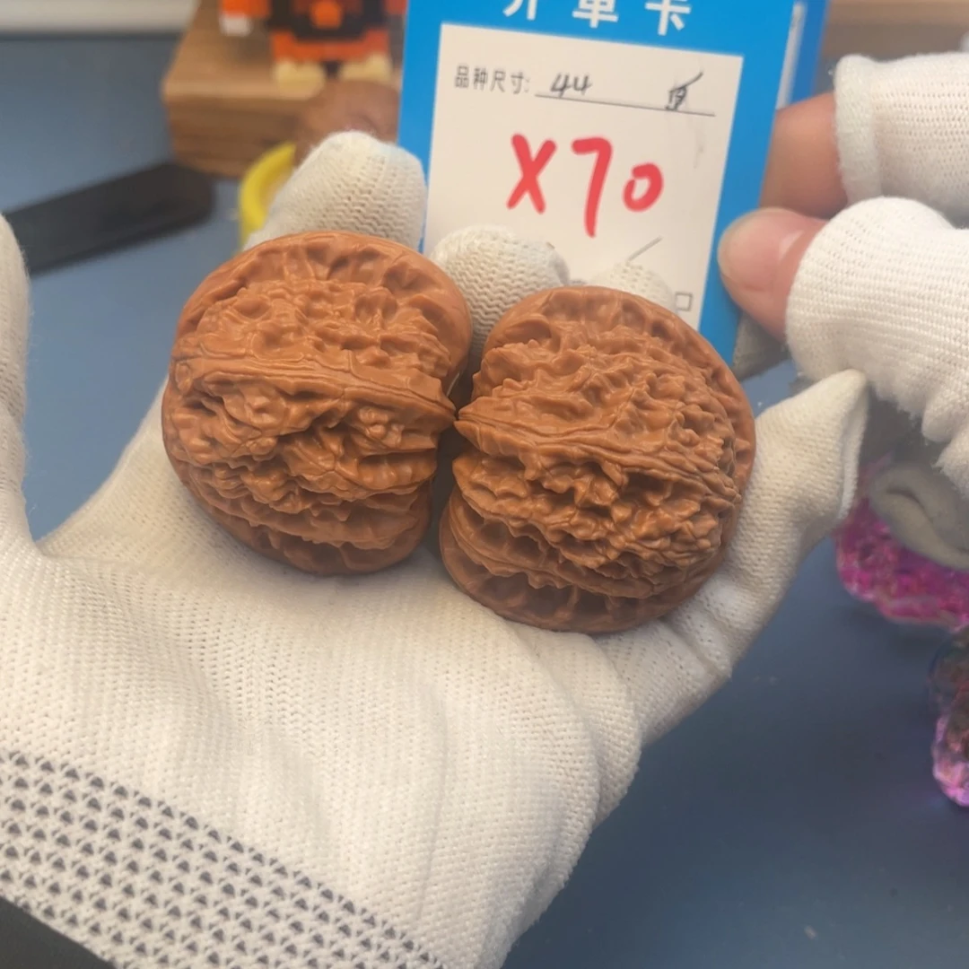 核桃文玩核桃白狮子