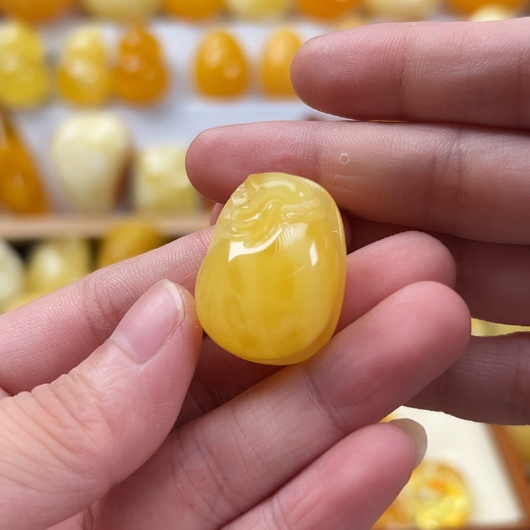 未镶嵌颈饰蜜蜡5.6克