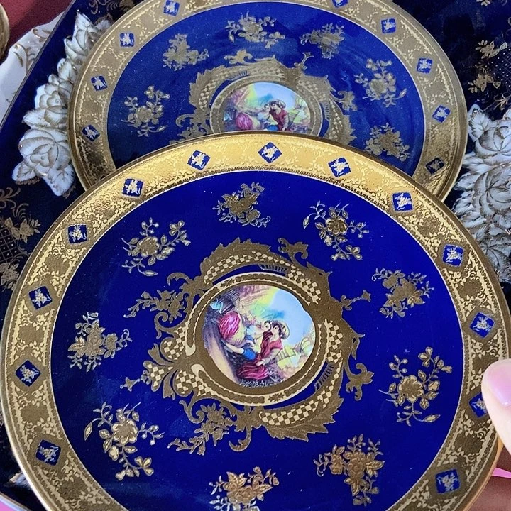 瓷片微瑕2只……………………………