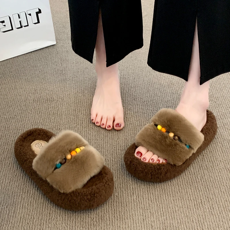 2025秋冬新款绝美毛毛拖鞋女外穿高级感超火时尚串珠厚底居家棉拖