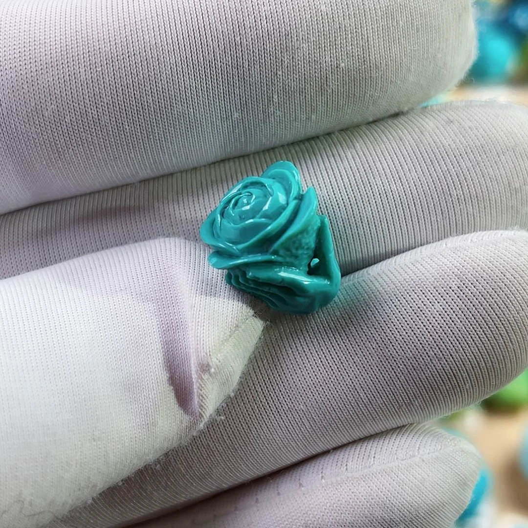 绿松石未镶嵌珠宝奇石